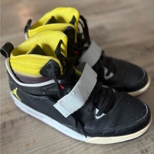 Jordan Flight Strap Sneakers Men’s 10.5 Black Yellow